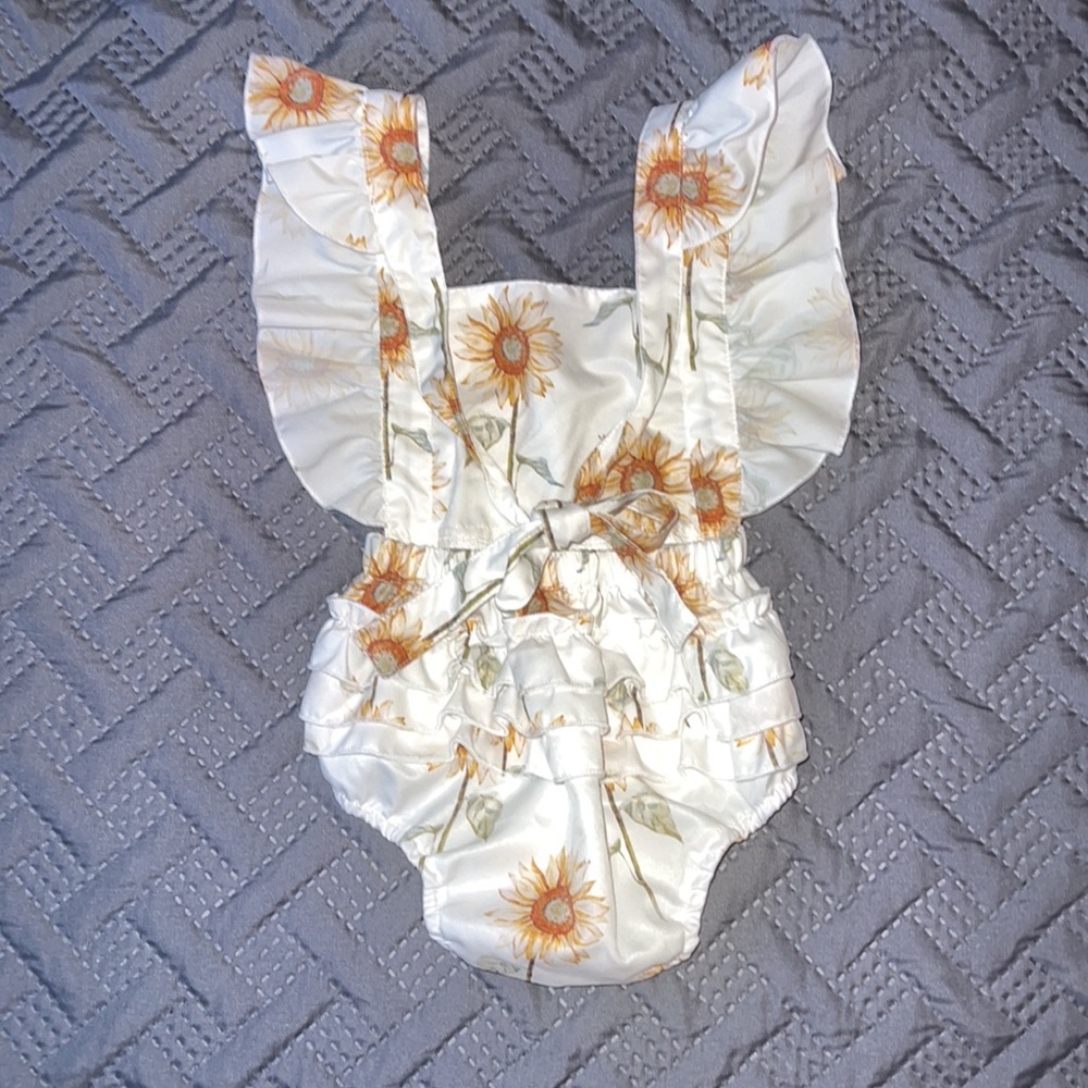 Baby girl clothes - Picture 2 of 2